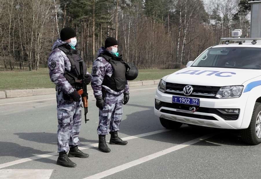 Putin thotë se Rusisë mund t’i nevojitet ushtria për ta luftuar Covid-19
