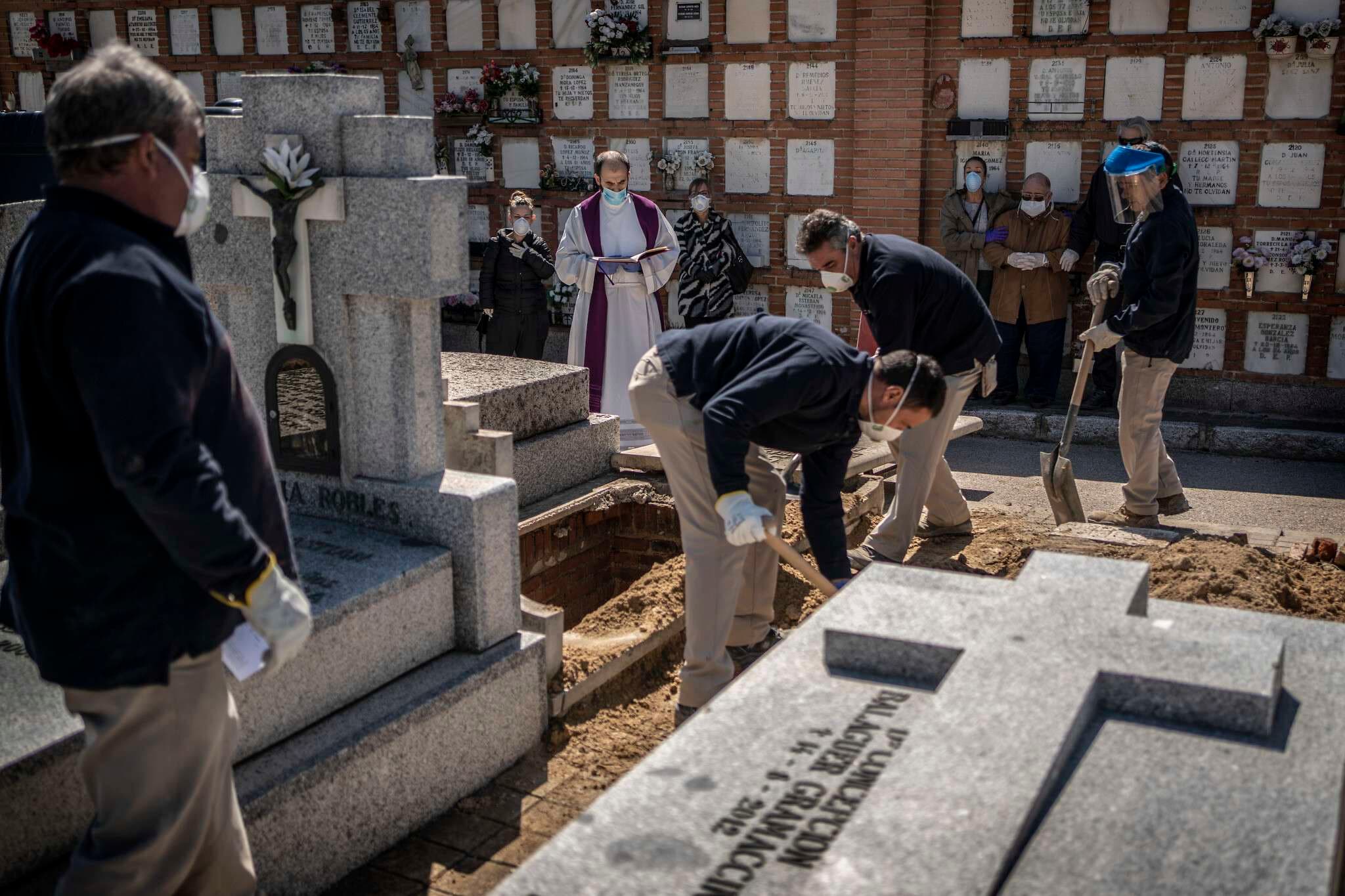 Koronavirusi: 757 të vdekur dhe 4813 të shëruar në Spanjë