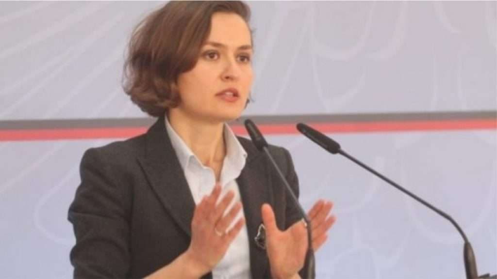 Shahini: Mbrëmjet e maturës nuk do të lejohen