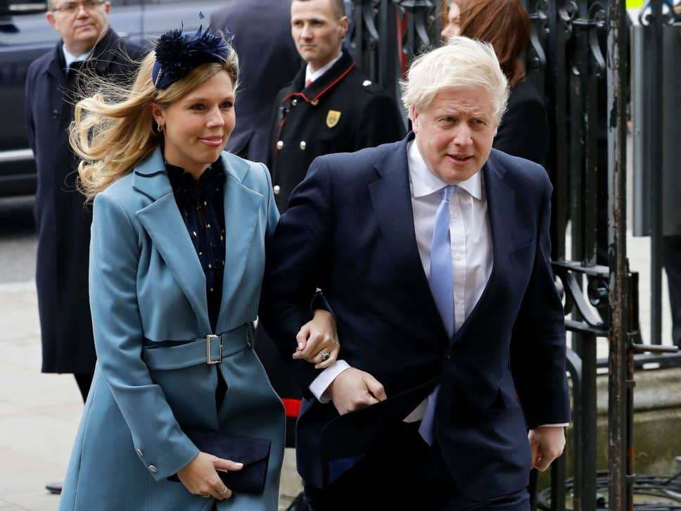 E fejuara shtatzënë e kryeministrit Boris Johnson tha se ka simptomat e koronavirusit