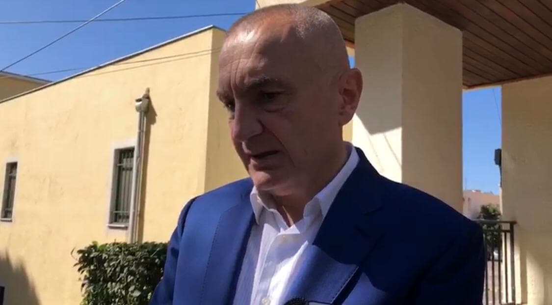 Meta thotë se duhet marrë masa për karantinimin e emigrantëve të mbetur në kufi