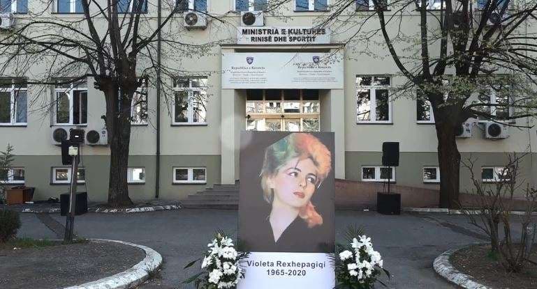 Bëhen homazhe për këngëtaren, kompozitoren e gazetaren Violeta Rexhepagiqi