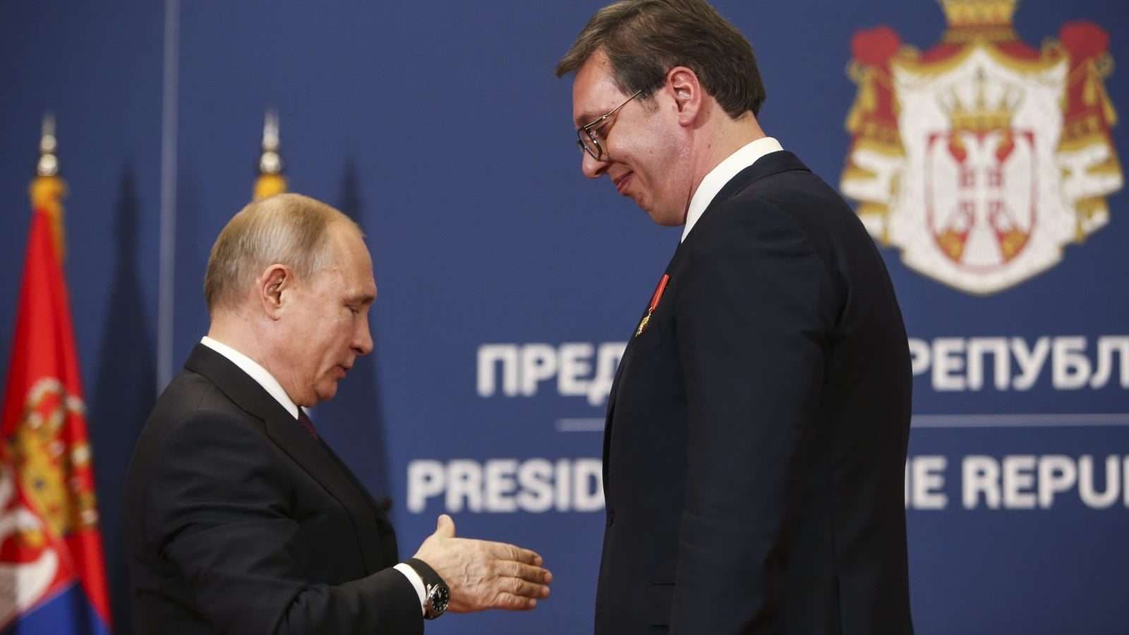 Rusia dërgon mjekë dhe ekspertë të dezinfektimit në Serbi