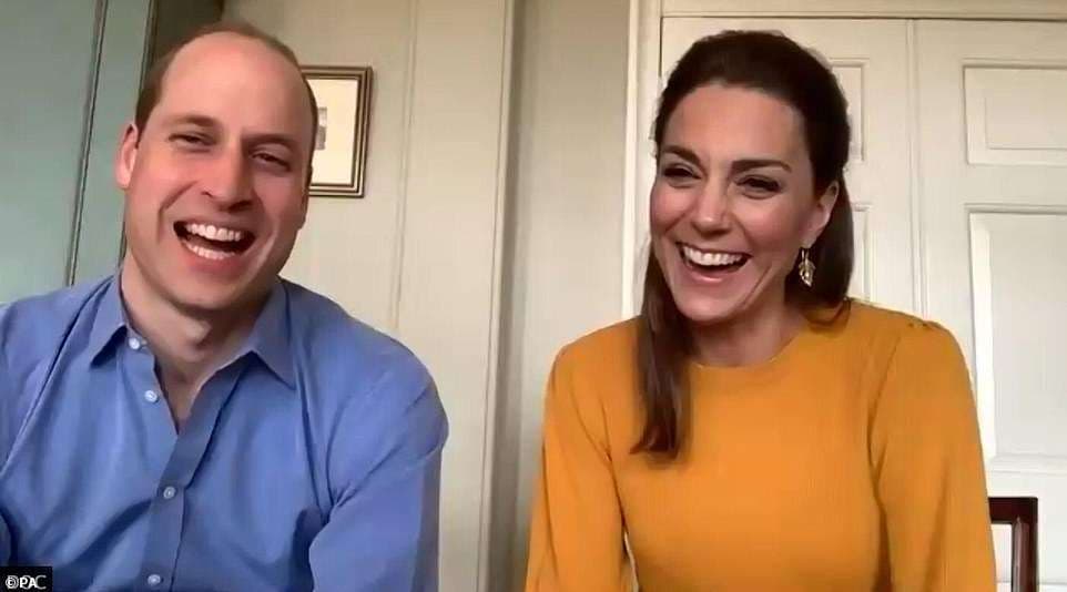 William dhe Kate bisedojnë me fëmijët e punonjësve në front të luftës me Covid-19 (VIDEO)