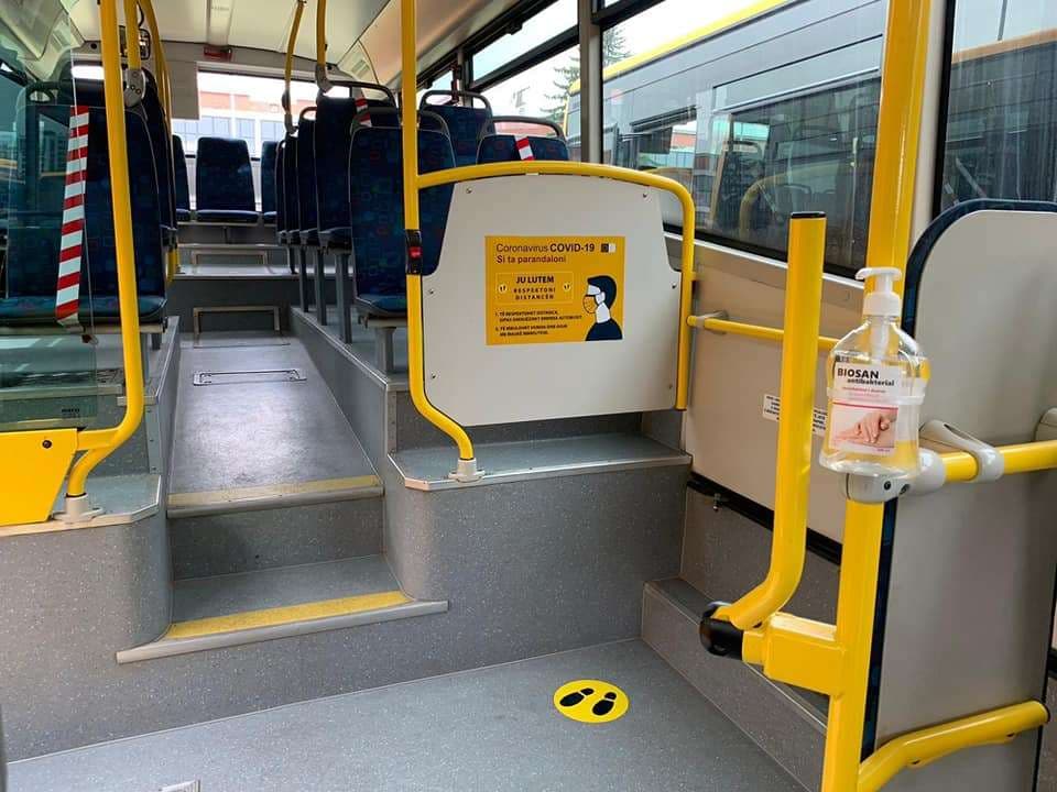 Ahmeti: Nesër rifillon transporti publik, por me rregulla