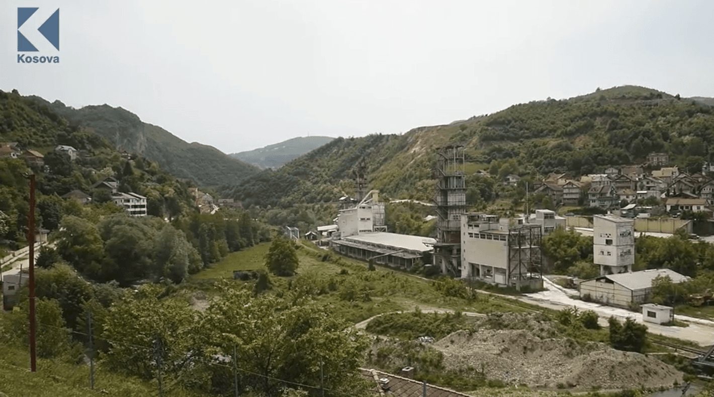 Kaçanikasit shndërruan deponinë e mbeturinave në Korona Park (VIDEO)