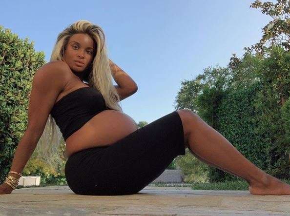 Ciara prezanton barkun e rrumbullakosur (FOTO)