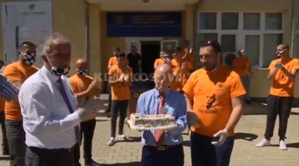 Suhareka feston ditëlindjen e Kobës (VIDEO)