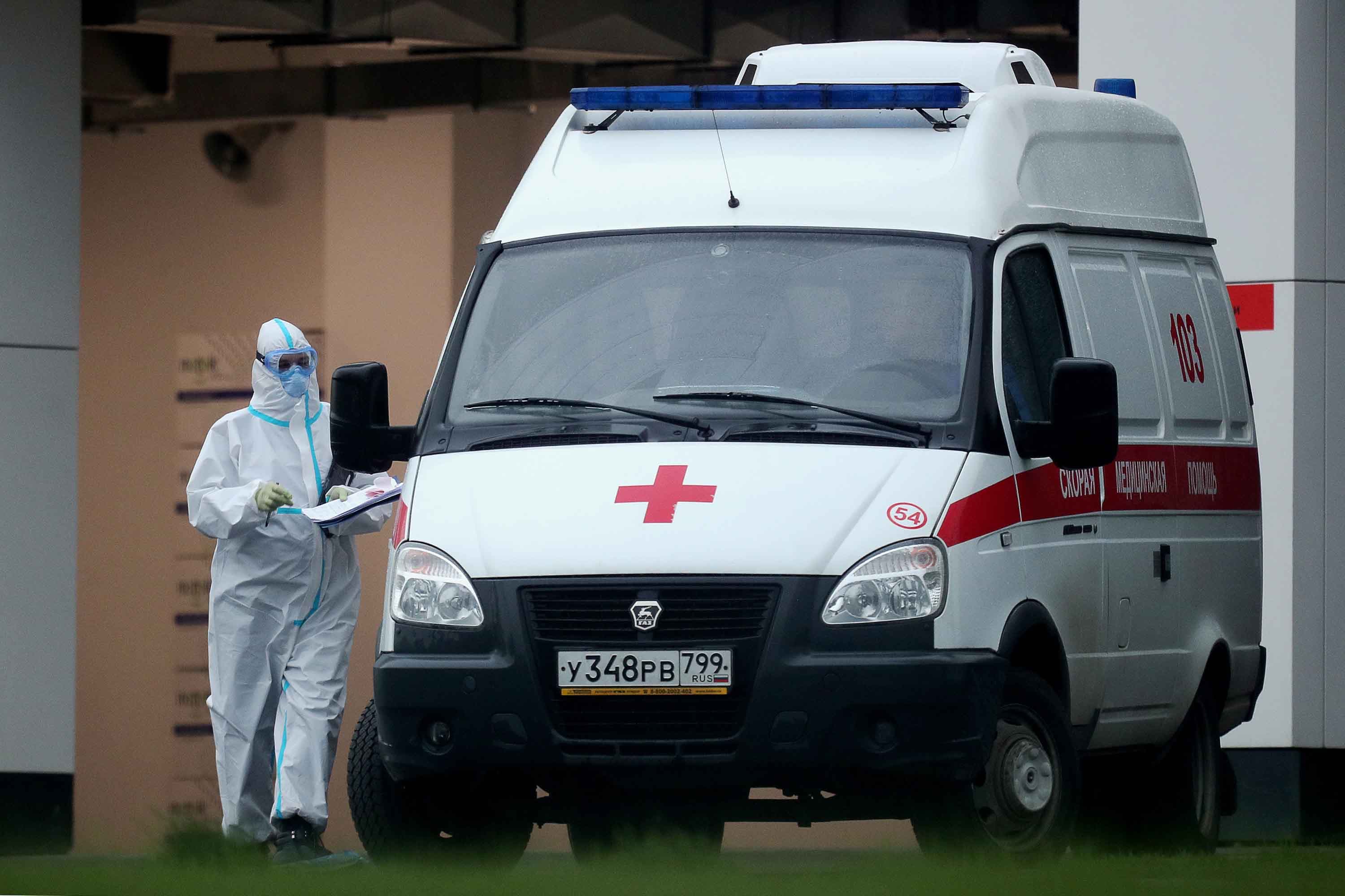 Rusia përsëri raporton mbi dhjetë mijë raste ditore të reja me koronavirus