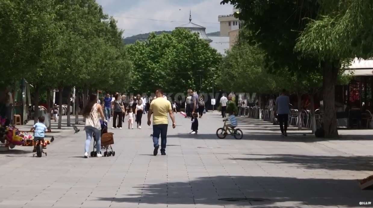 Hoti paralajmëron izolim total - Zemaj gjoba për shkelësit e masave (VIDEO)