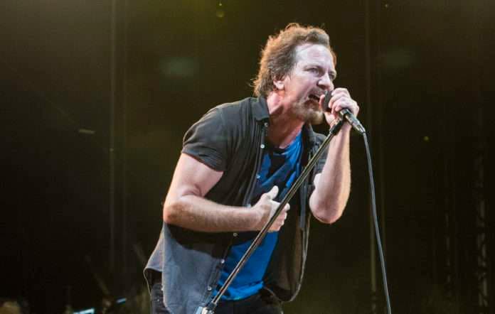 Pearl Jam rikthejnë ca këngë "të moçme" në koncertin e fundit