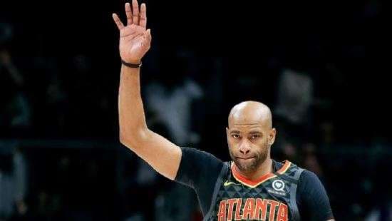 Pensionohet Vince Carter