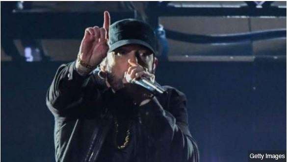 Eminem bën thirrje të përdoren maskat