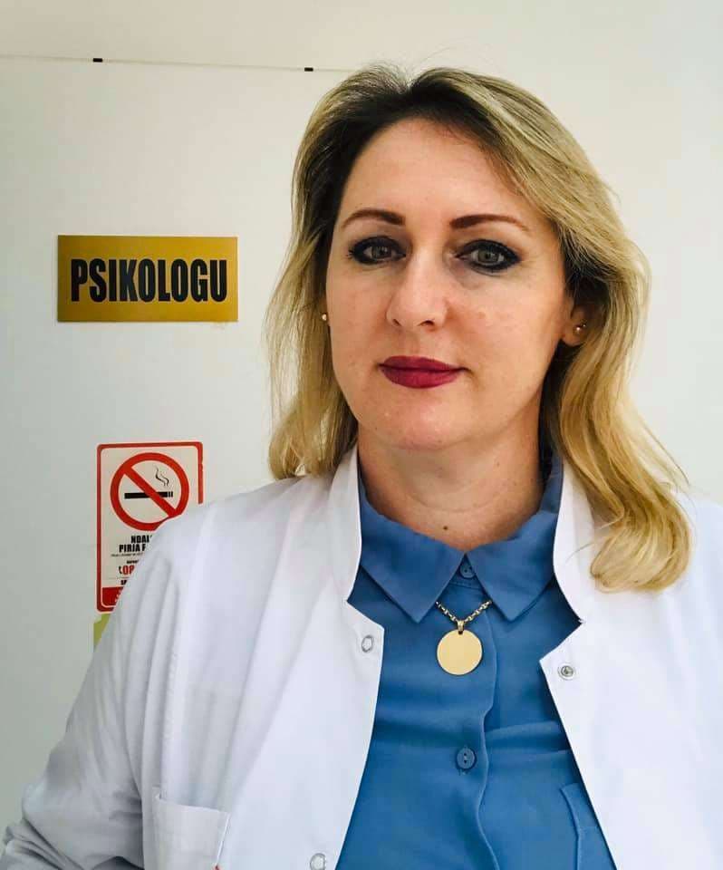 Psikologja kosovare thotë se situata pandemike nuk kurseu aspektin emocional të popullatës