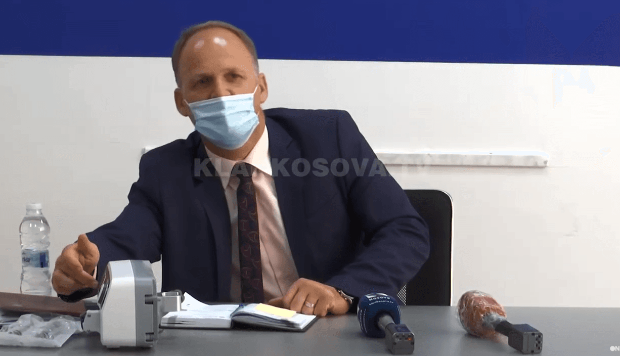 Banka TEB dhuron dhjetë pompa infuzive për SHSKUK-në (VIDEO)