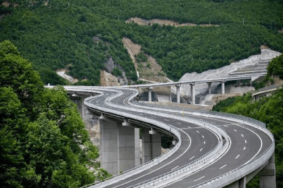 Punime në autostradën "Arbën Xhaferi" në pjesën Doganaj-Hani i Elezit