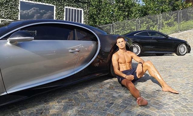 Ronaldo blen veturën më të shtrenjtë në botë