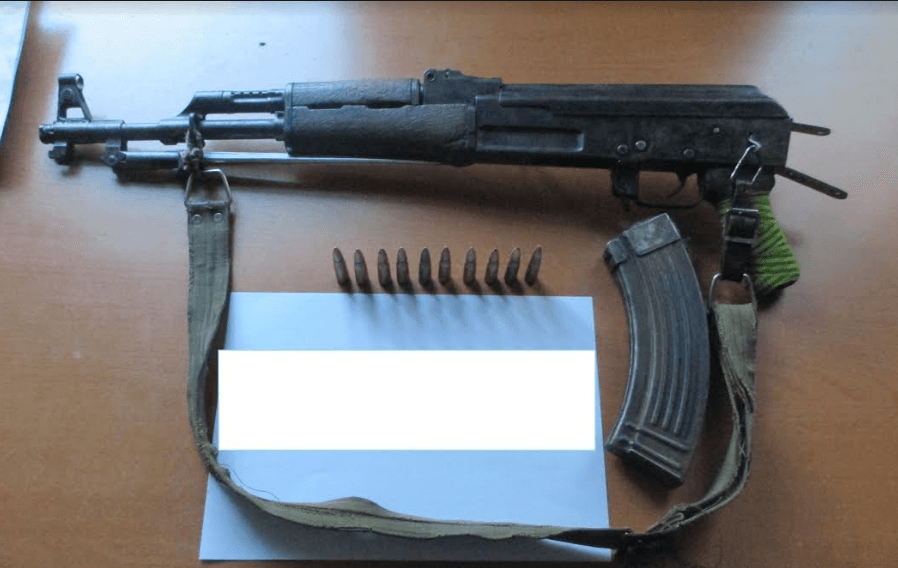 Arrestohet një person në Deçan për posedim të paautrozuar të armës