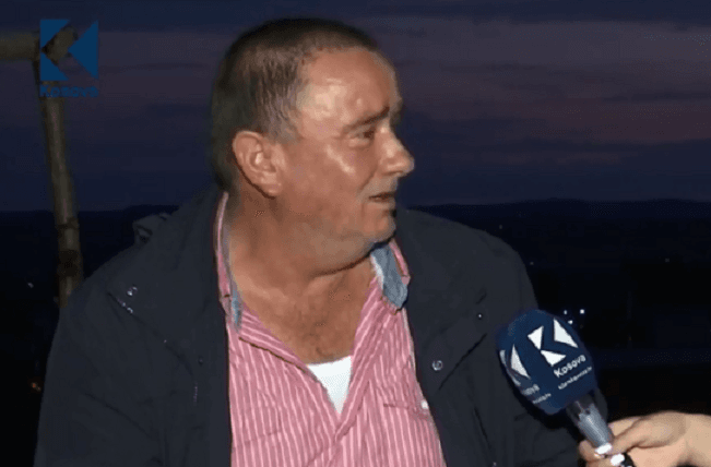 Babai i të riut kërkon sqarime: Si u vetëvar djali në shtratin e qelisë që nuk ka më shumë se 1 metër e gjysmë lartësi? (VIDEO)