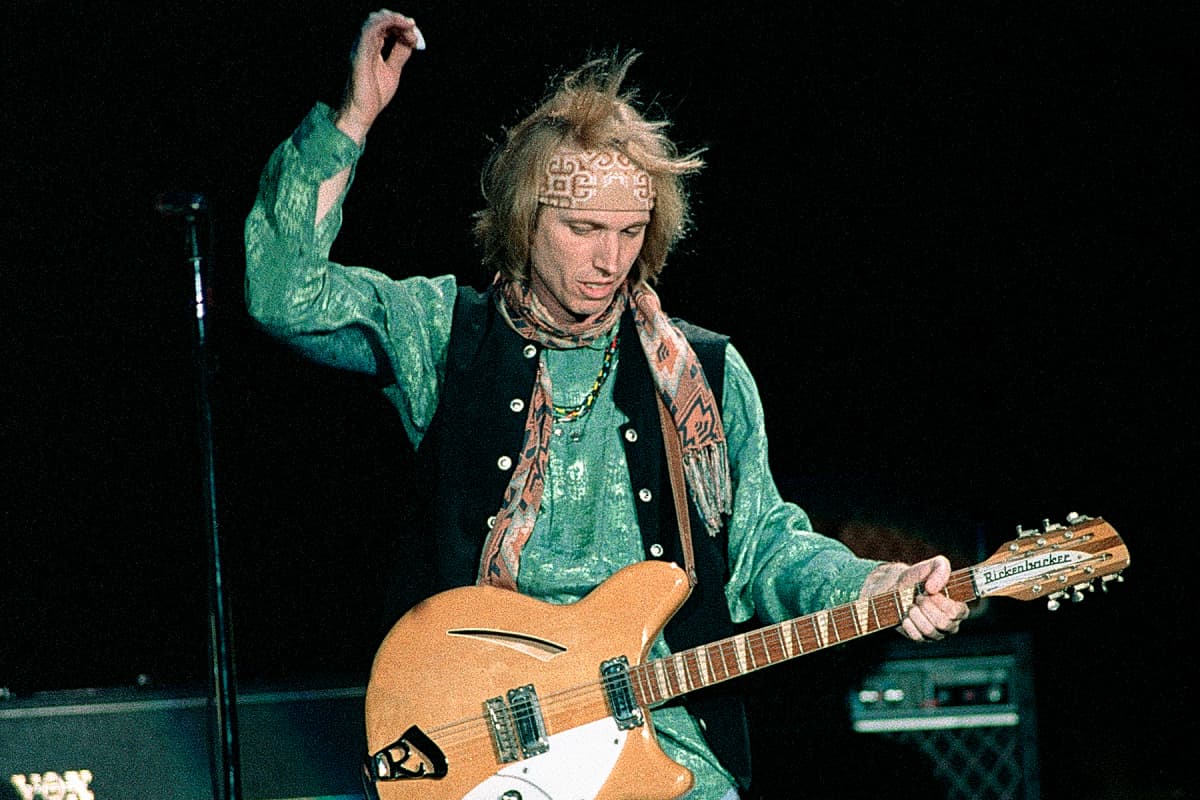 Publikohet kënga e padëgjuar më herët e Tom Petty-t, “There Goes Angela (Dream Away)"