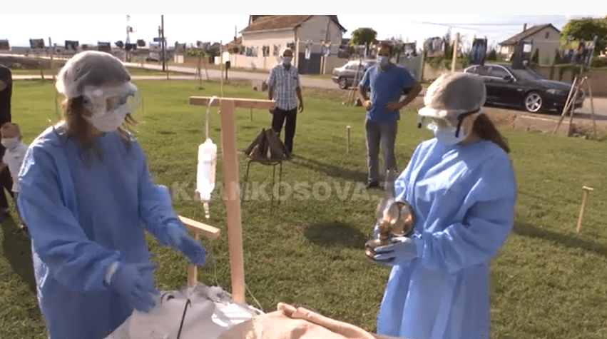 Prelez: Ekspozitë për heronjtë anti COVID-19 (VIDEO)