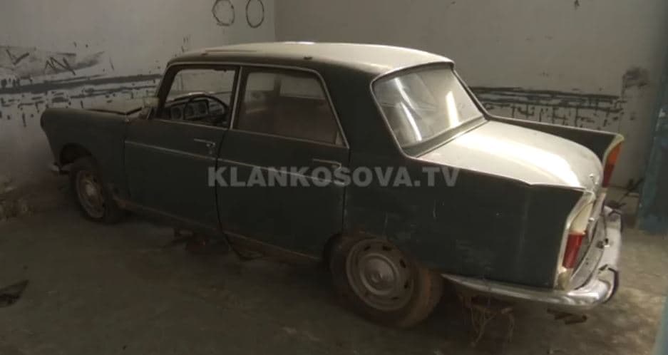 Vetura e Bekim Fehmiut në gjendje të mjerueshme (VIDEO)