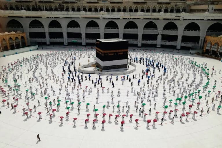 Arabia Saudite gradualisht do rifillojë pelegrinazhin e Umres që nga 4 tetori