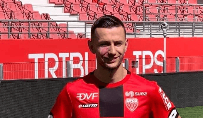 Bersat Celina debuton tek Dijon