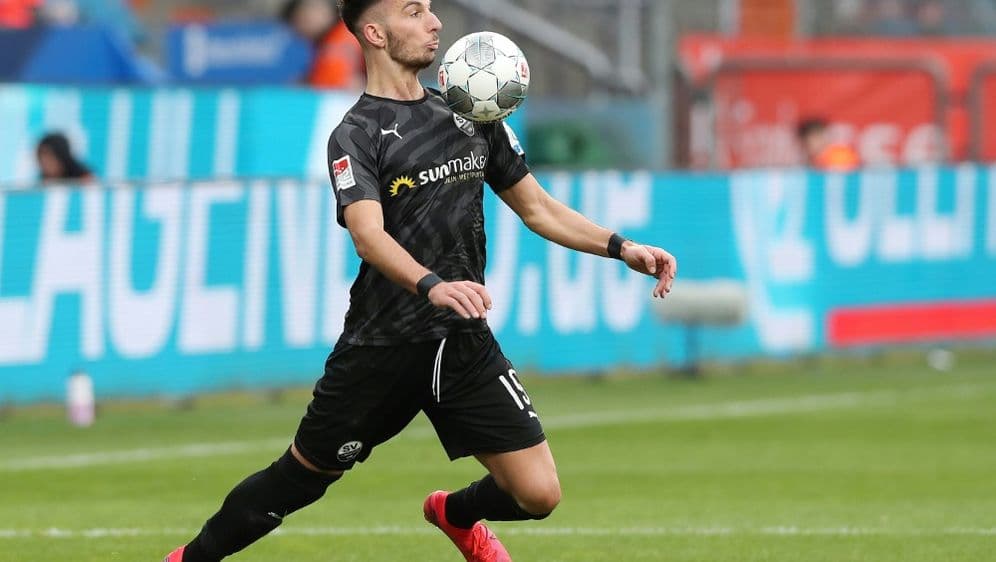 Paqarada debuton me asistim tek St.Pauli
