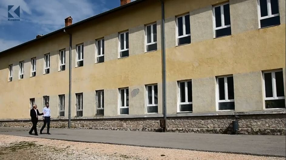 Shkolla e Junikut, 105 vjet e vjetër (VIDEO)