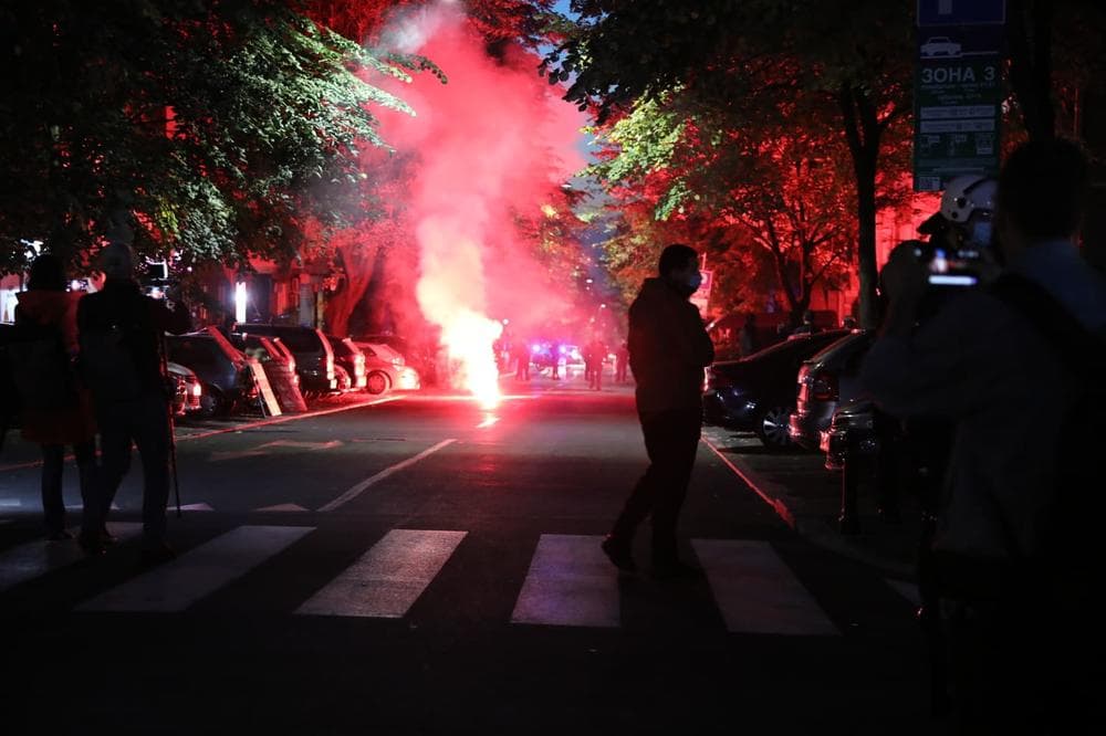 Protesta të tensionuara në Beograd në nisjen e Festivalit ‘’Mirëdita dobar dan’’