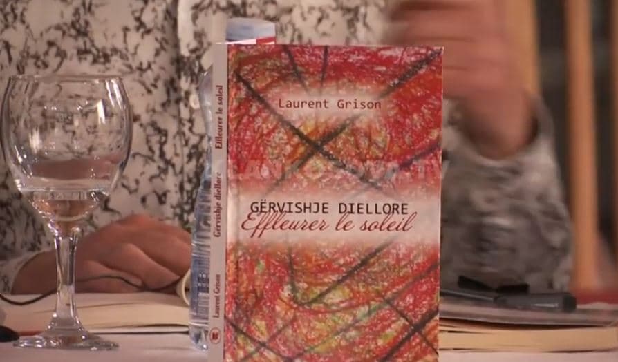 Vendorë e të huaj promovojnë vepra në Simpozium ndërkombëtar (VIDEO)