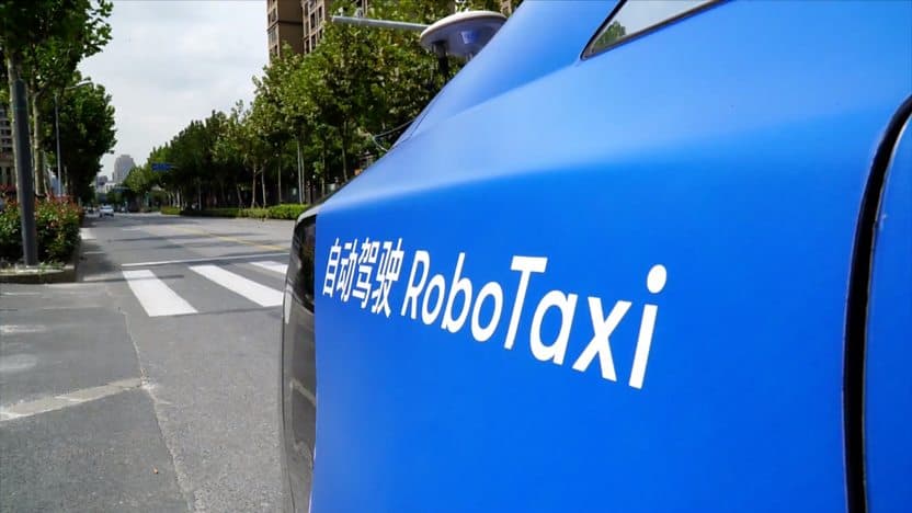 Njerëzit në Kinë tani mund të shfrytëzojnë taksi robot