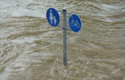 Instituti Hidrometeorologjik paralajmëron: Rrezik për vërshime në Kosovë