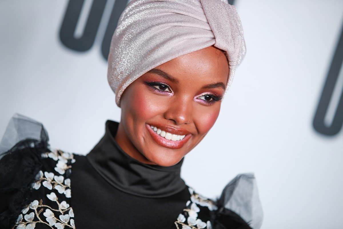 Modelja myslimane amerikane lë modelimin për shkak të bindjeve fetare