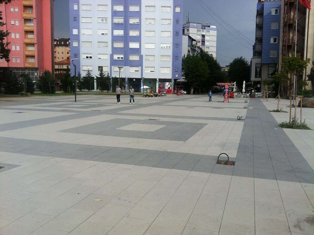 Mitrovica nuk do të dekorojë sheshet e qytetit, shkak COVID-19