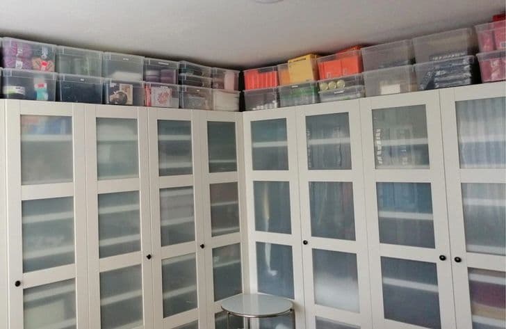Mënyra për të përdorur çdo centimetër të hapësirës në shtëpinë tuaj (FOTO)