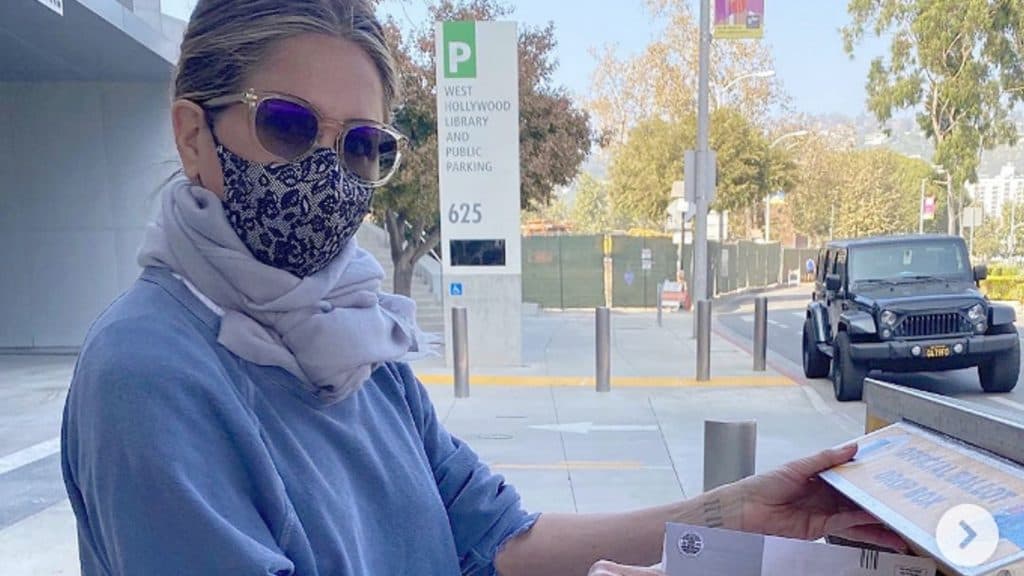Jennifer Aniston hedh votën drejt Joe Biden dhe Kamala Harris: Për dashurinë dhe mirësjelljen