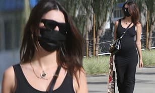 Emily Ratajkowski bën shopping me miqtë e saj
