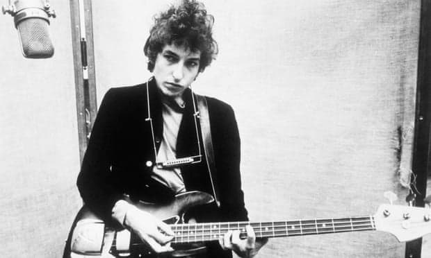 Bob Dylan shet katalogun me 600 këngë për 300 milionë dollarë