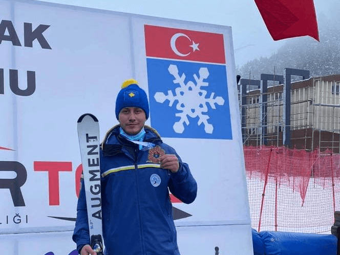 Arbi Pupovci fiton medaljen e bronztë në garën ‘Erzurum 2020’