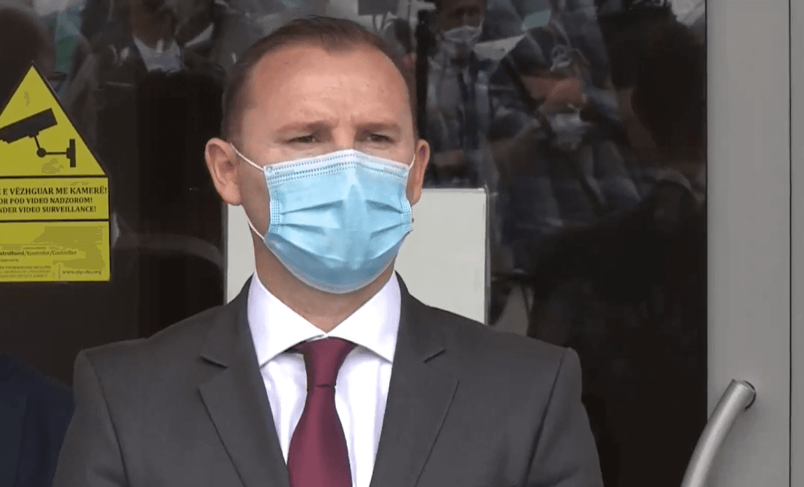 Ish-ministri Zemaj njofton se Danimarka do të dhurojë 250 mijë vaksina për Kosovën
