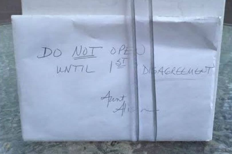 Çifti hap dhuratën e martesës nëntë vjet më vonë, habitën çfarë gjejnë