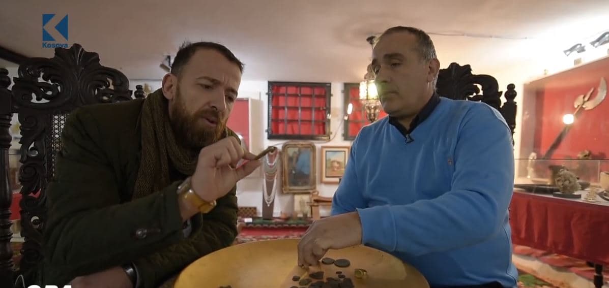 Burim Dushi i dhuron Klinës një muze me qindra eksponate (VIDEO)