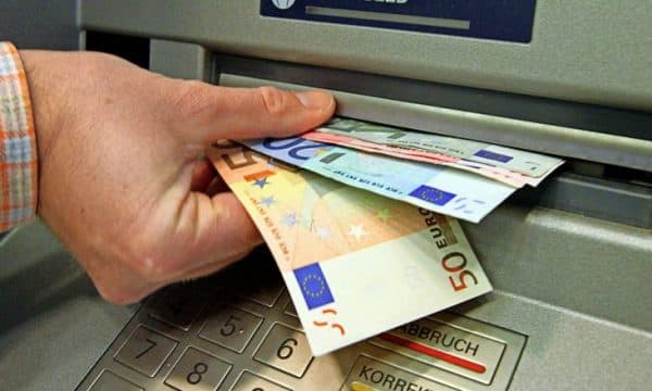 Dekretohet Ligji i Pagave për sektorin publik