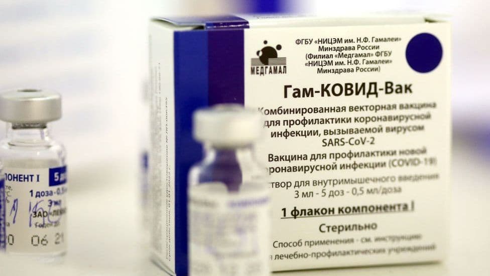 Vaksina ruse Sputnik V tregon 92% efikasitet kundër COVID-19