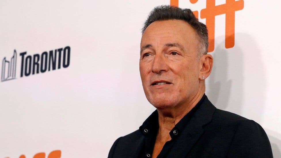 Bruce Springsteen arrestohet për vozitje në gjendje të dehur