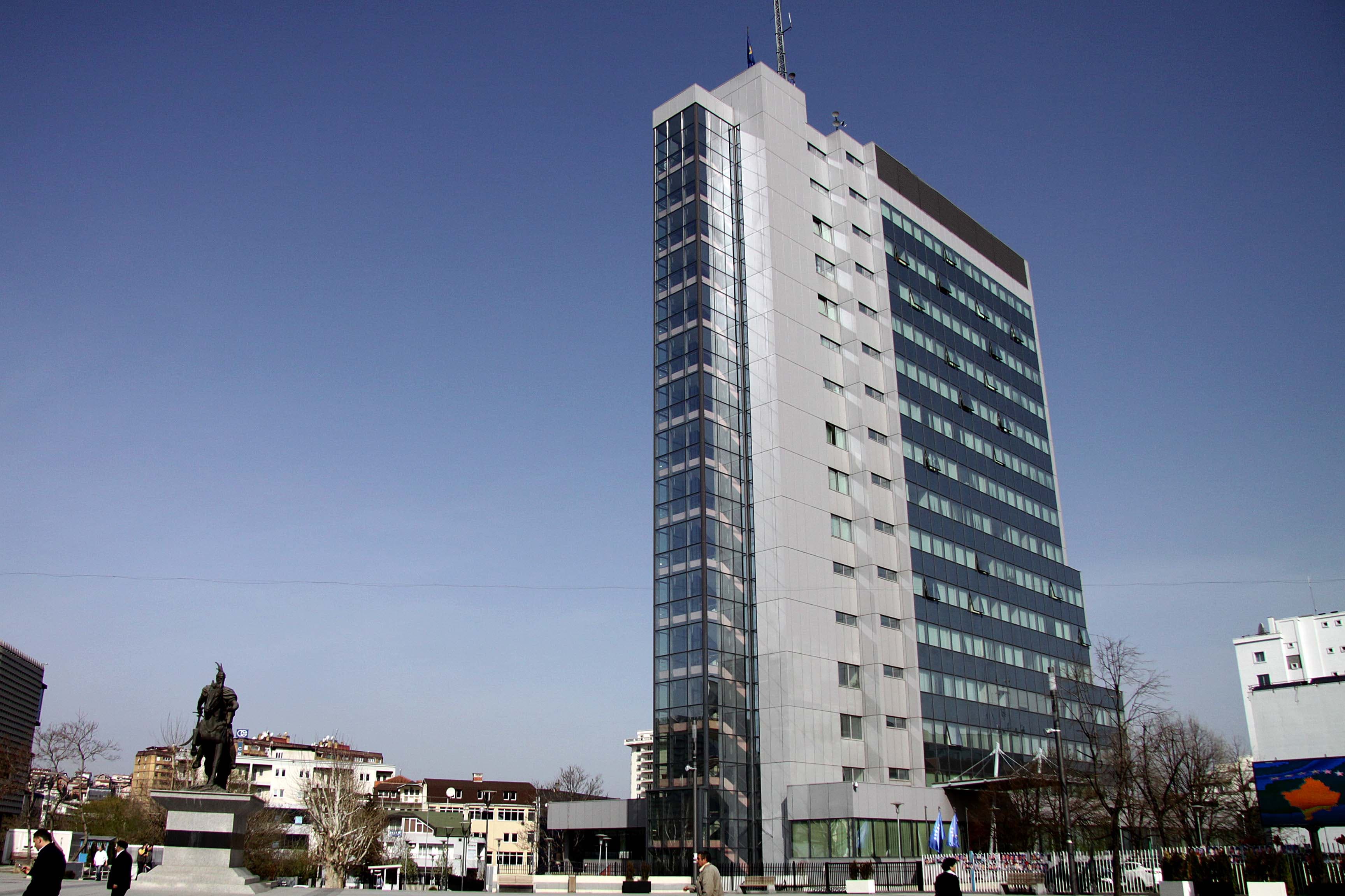 Qeveria lehtëson masat për mbrojtje nga COVID-19