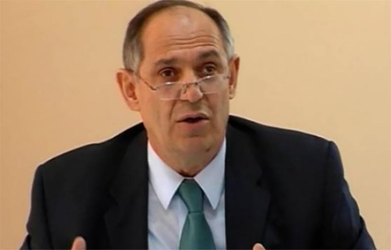 Kur mediokritetet dhe sekserët marrin hez – Antipodë të Institutit Riinvest përgjigjen ua ka dhënë vetë presidenti Rugova për së gjalli