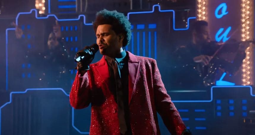 Performanca e The Weeknd në "Super Bowl" ishte e jashtëzakonshme